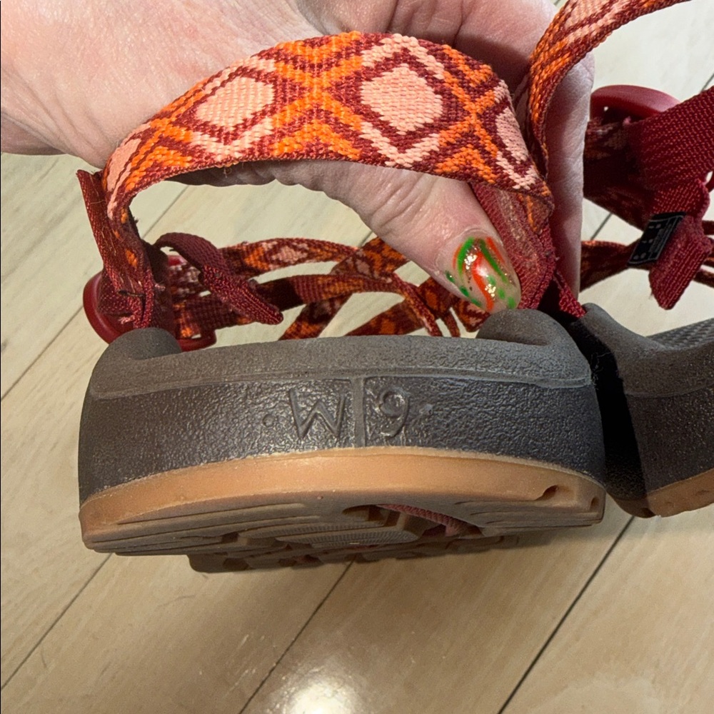 Chaco Z Cloud X2 Peach Quilt Strap Hiking Sz. 9 Sandals with Black Footbed NWOT - Picture 10 of 13